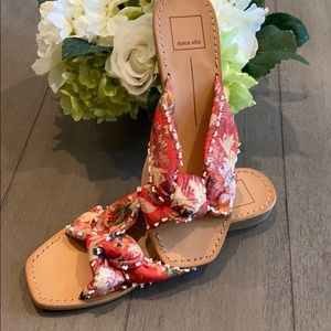 New w/o box Dolce Vita “Palms” slide size 7